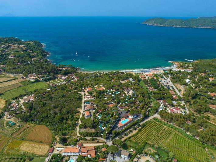 Camping voor 4 personen, with Terras and Kinderzwembad as well as Zwembad op Elba