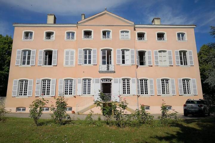 Château pour 16 personnes, avec Jardin et Piscine dans Rhône