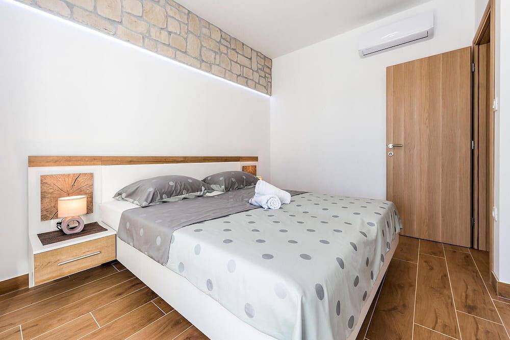 Nice home in Puljane with Wifi in Puljane, Dalmatian Zagora