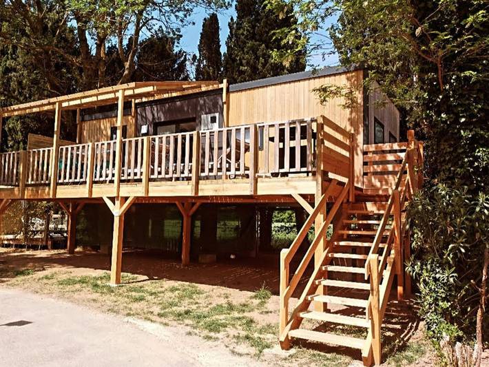 Camping pour 6 personnes, avec piscine et terrasse à Roquebrune-sur-Argens