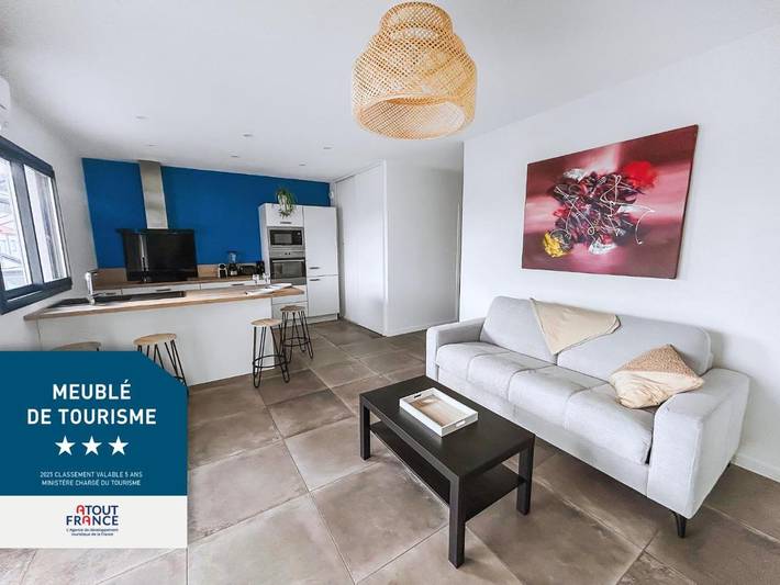 Gîte pour 4 personnes, avec vue et balcon à Idron