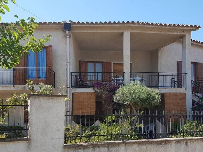 Location de vacances pour 8 personnes, avec balcon à Porto Ottiolu