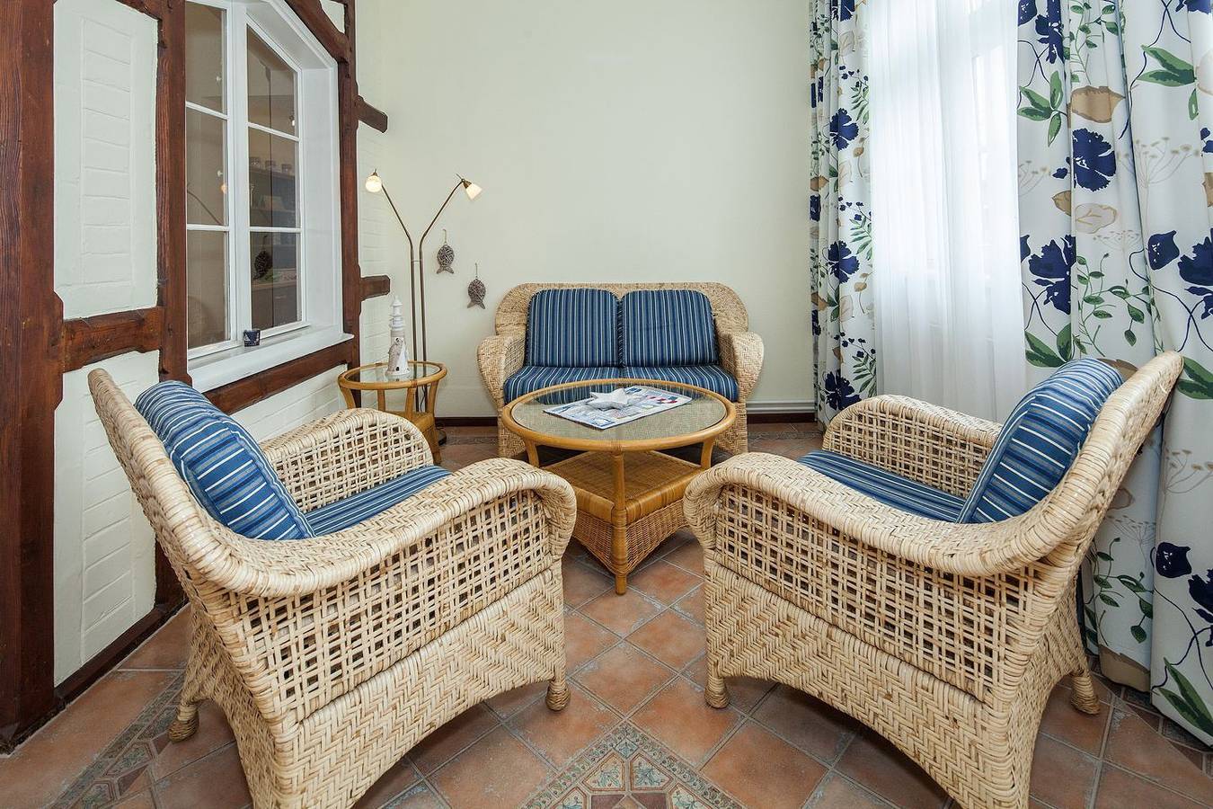 Apartamento entero, Dachgeschosswohnung mit Wintergarten direkt am feinsandigen Ostseestrand gelegen in Seebad Heringsdorf, Heringsdorf