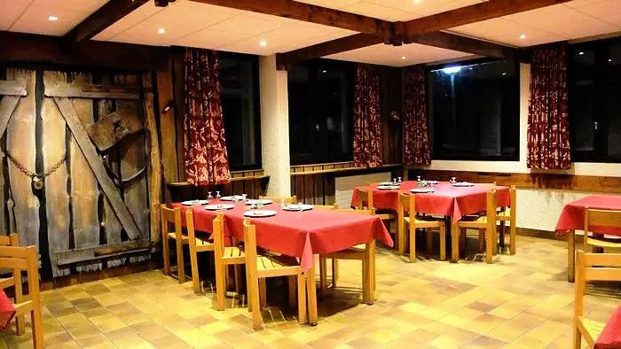 Gîte pour 8 personnes, avec piscine, animaux acceptés dans Le Pleynet Les Sept Laux - 2