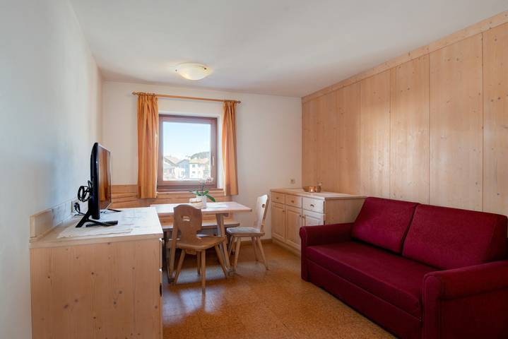 Appartamento intero, Bellissimo appartamento 7 "Zur Sonne" con vista sulle montagne e giardino in Laion, Dolomiti Superski