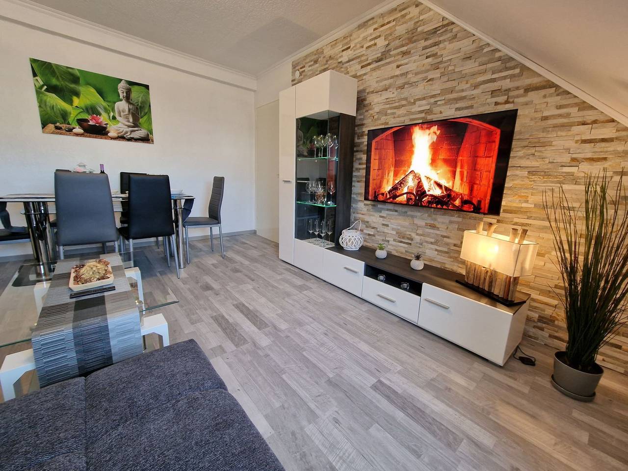 Appartement entier, Exklusives und helles Apartment im Zentrum in Cassel (Allemagne), Hessisches Bergland