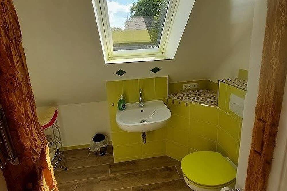 Ganze Wohnung, Moosgrün Ferienwohnung Atelier-charmantes Apartment in Fürstenberg/Havel, Ruppiner Seenland