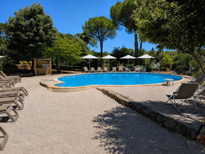 Casa de vacaciones para 6 personas, con vistas además de piscina y jardín, Se admiten mascotas - 1