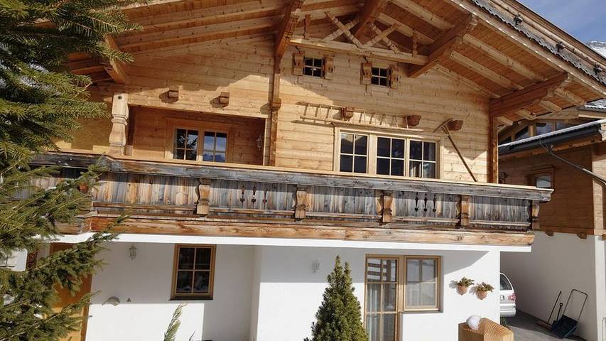 Ferienhaus für 10 Personen, mit Balkon im Stubaital