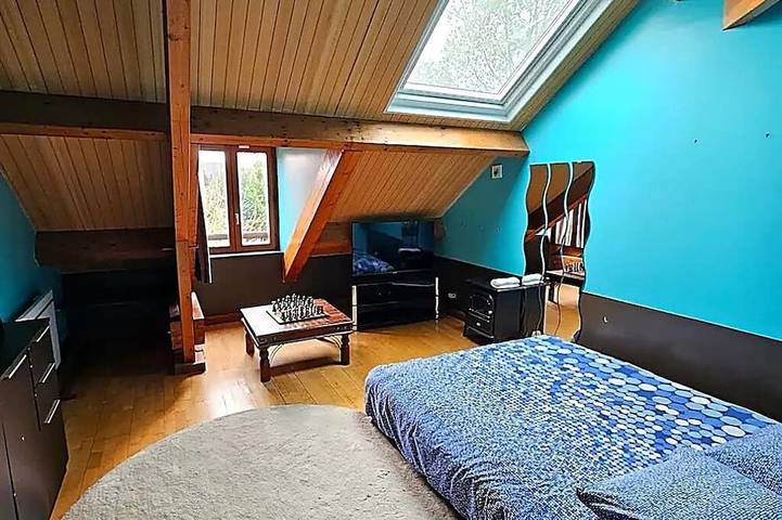 Villa for 16 people with a pool, hot tub, pool table, foosball table, pinball machine, ping-pong table, and barbecue in Corbeil-Essonnes, Essonne