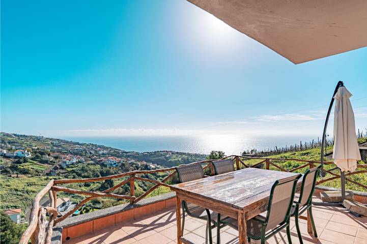 Apartamento para 4 personas, con balcón y jardín en Calheta