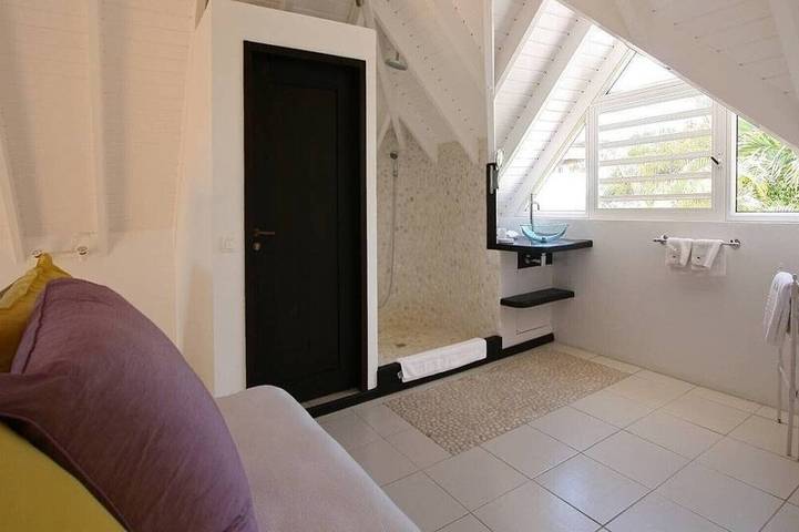 Location de vacances pour 2 personnes, avec jardin et terrasse, animaux acceptés dans Saint-Barthélemy - 4