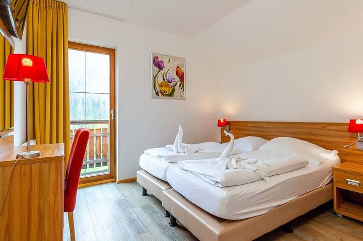 Chalet für 10 Personen, mit Balkon und Sauna sowie Pool und Garten, mit Haustier in Dachstein Salzkammergut - 3