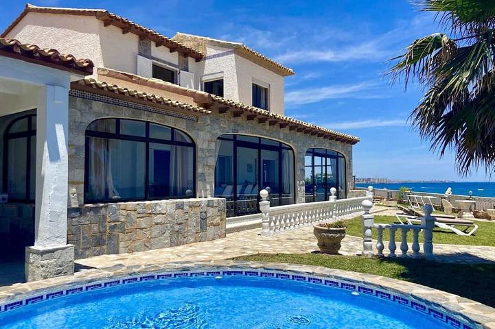 Location de vacances pour 12 personnes, avec Balcon et Jardin à Cabo Roig
