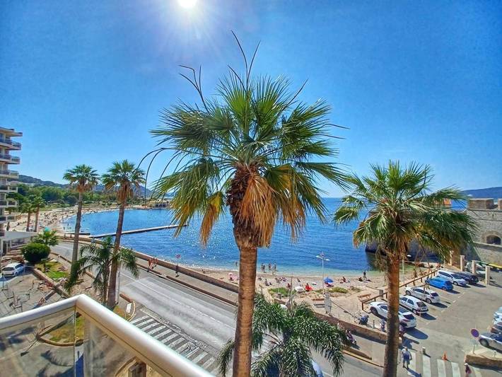 Ferienwohnung für 4 Personen, mit Terrasse und Ausblick, mit Haustier in Toulon
