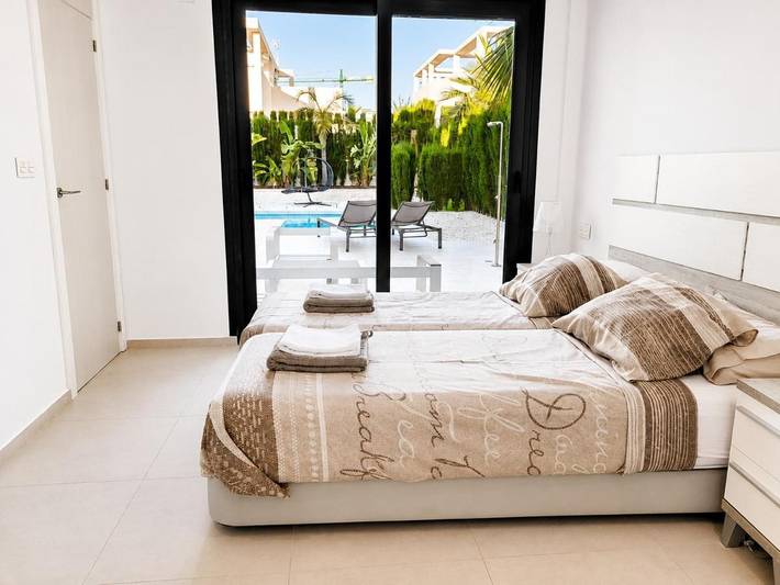 Casa rural para 6 personas, con Balcón y Terraza además de Jardín y Piscina en Benijófar - 3