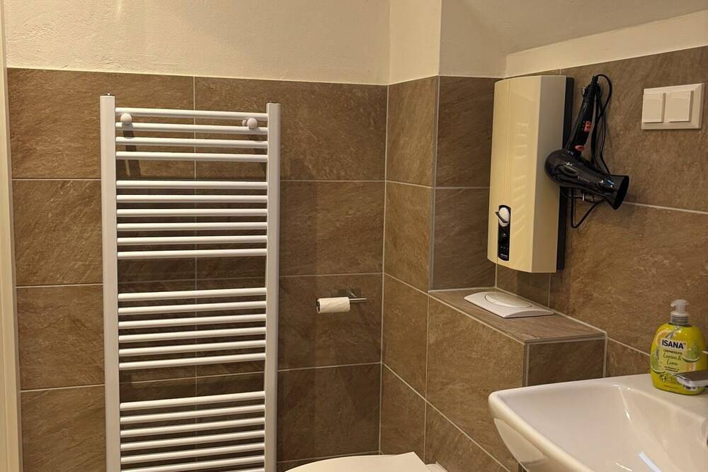 Ganze Wohnung, Gemütliche 60qm große Ferienwohnung mit eigenem Eingang am Speldorfer Wald in Linksruhr, Mülheim an der Ruhr