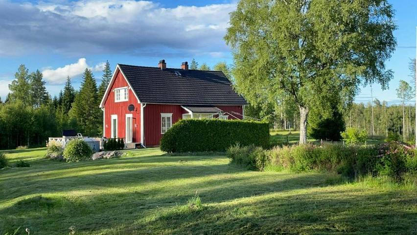 Ferienhaus für 11 Personen, mit Balkon und Terrasse in Mangskog