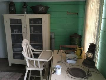 Log Cabin for 3 Guests in South Dakota, USA, Picture 4