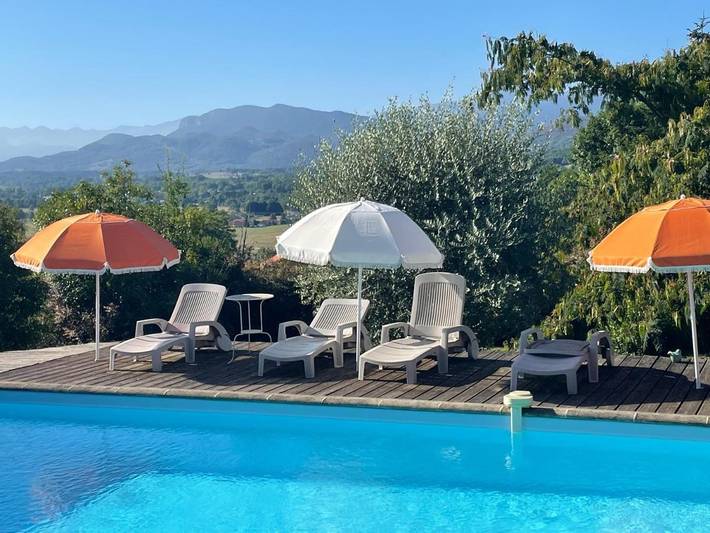 Villa pour 6 personnes, avec Terrasse ainsi que Piscine et Vue dans l' Ariège
