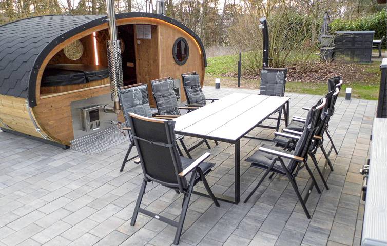 Ferienhaus für 8 Personen, mit Sauna und Whirlpool sowie Terrasse und Garten in Kirchheim - 3