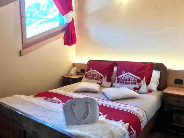 Baita per 6 persone, con panorama e sauna nonché giardino, con animali domestici a Comune di Bormio