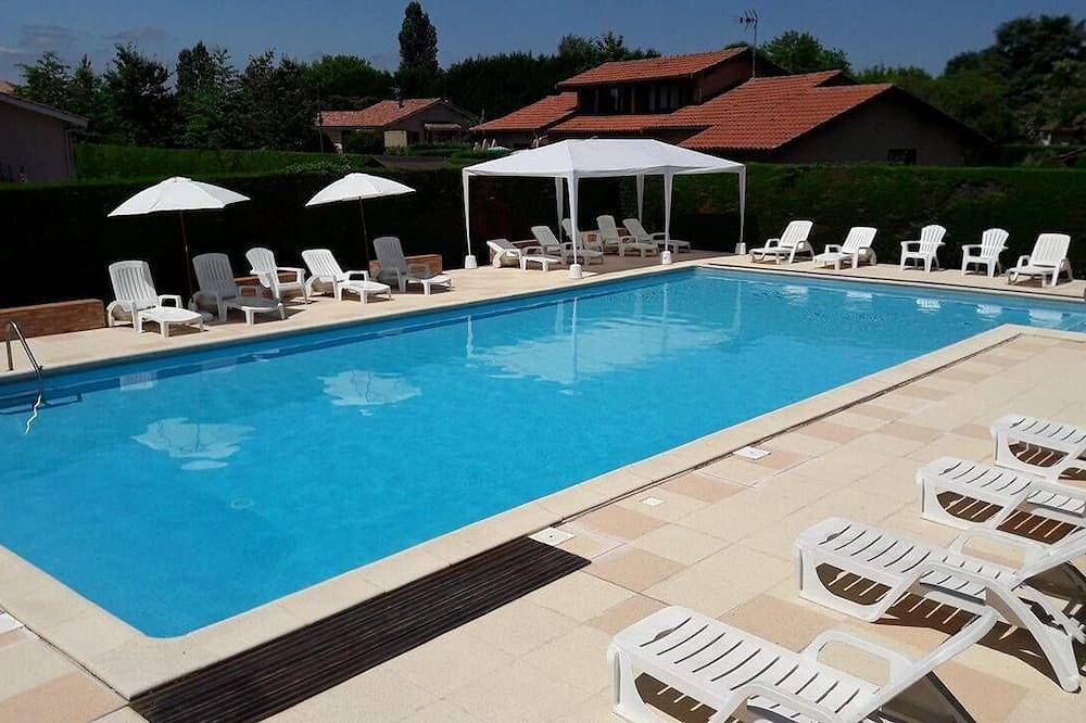 Appartement entier, Les Genêts (T2 Rdc) avec piscine in Eugénie-les-Bains, Landes