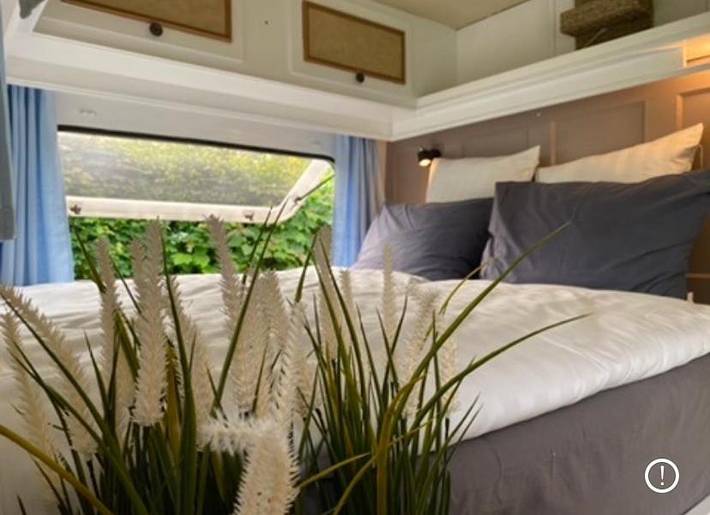 B&b voor 2 personen, with Terras and Tuin as well as Uitzicht in Goeree-Overflakkee