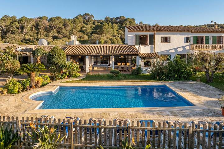Finca für 10 Personen, mit Terrasse und Garten in Port de Pollença