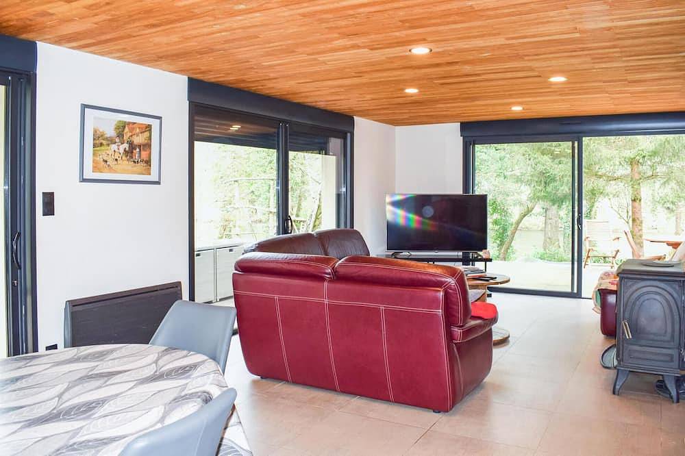 Cozy home in Pradines with house sea view in Pradines, Quercy
