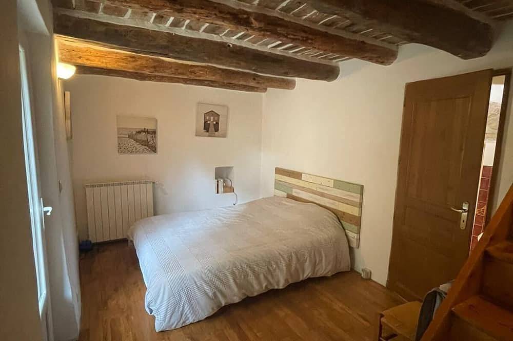 Maison Avec Piscine au Calme in Trets, Aix-en-Provence region