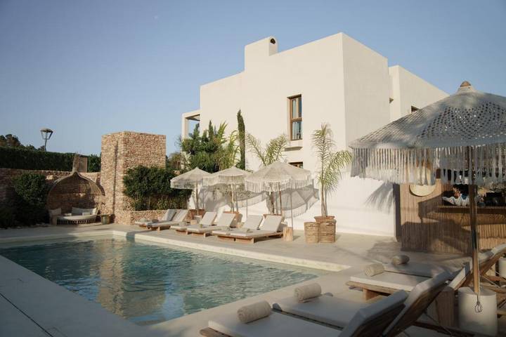 Apartahotel para 2 personas, con Terraza y Jardín además de Piscina y Vistas en Formentera