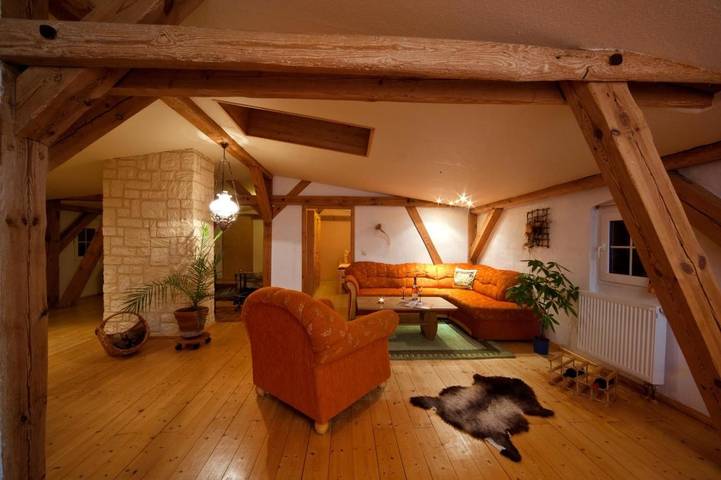 Ferienwohnung für 4 Personen, mit Terrasse und Garten sowie Sauna