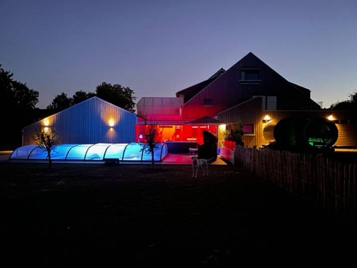 Ferienwohnung für 7 Personen, mit Terrasse und Whirlpool sowie Garten und Pool in Mützenich (Monschau)