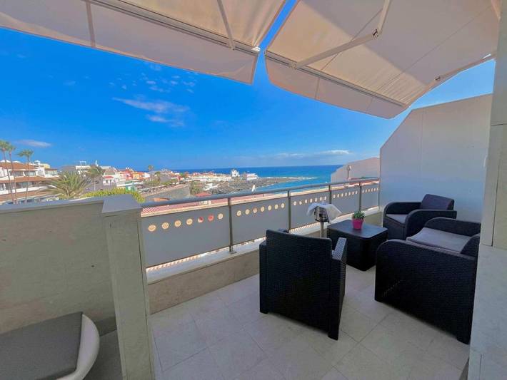 Gîte pour 3 personnes, avec vue ainsi que balcon et jardin dans La Caleta