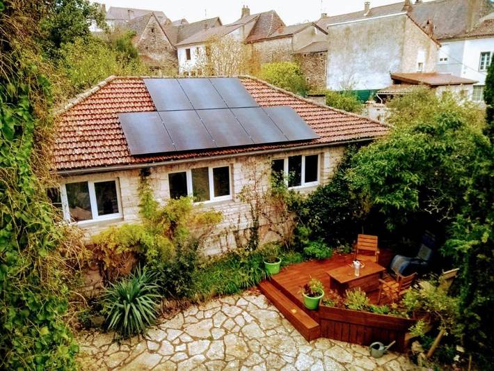 Location de vacances pour 2 personnes, avec Terrasse ainsi que Jardin et Vue à Gramat