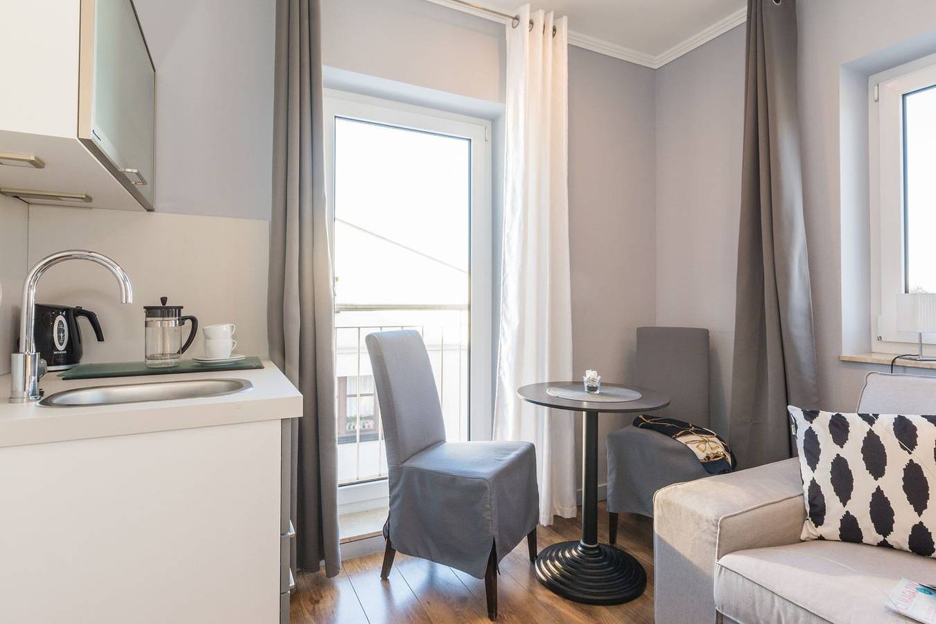 Ganze Wohnung, Ferienappartement "Neue Galerie 2" - im Ortskern ca. 20 m² für 2 Personen in Ahrenshoop, Fischland