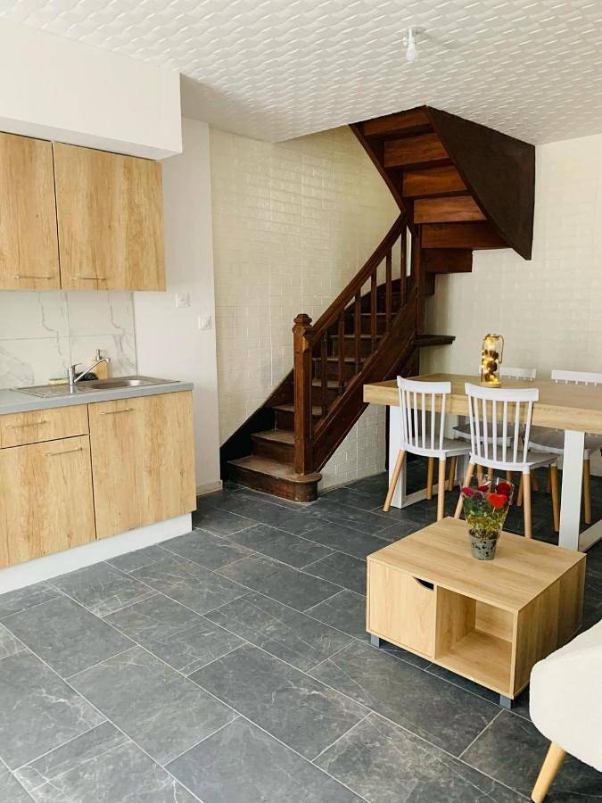 Gîte pour 4 personnes, avec terrasse ainsi que jacuzzi et jardin à Broons - 4