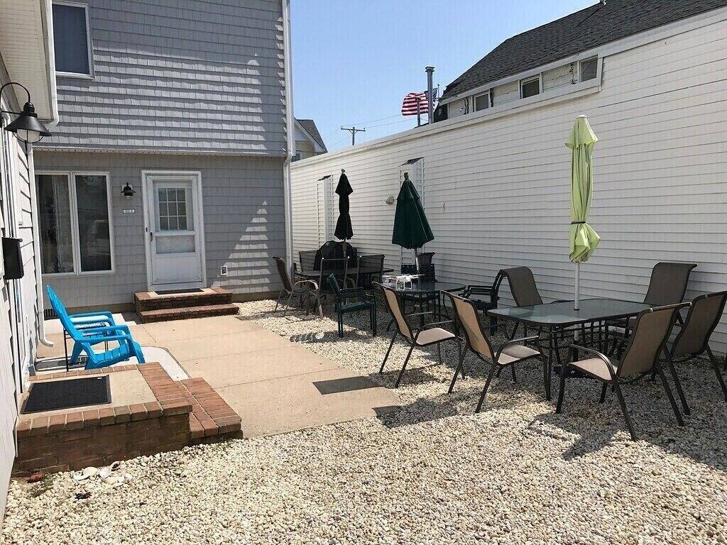 Ganze Wohnung, Lavallette Wunderschöne 3-Bett / 2-Bad-Strandblock Vermietung-Zugang Straße, Abzeichen in Toms River, Ocean County