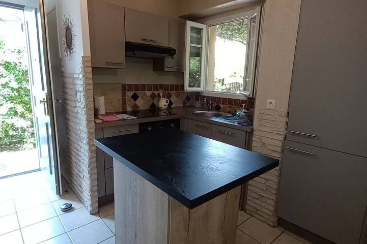 Gîte pour 4 personnes, avec jardin et piscine à Loriol-du-Comtat - 2