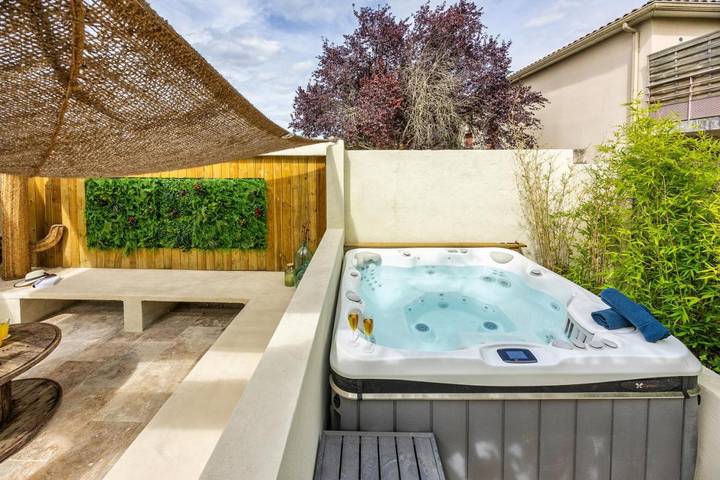 Location de vacances pour 15 personnes, avec jacuzzi ainsi que piscine et jardin à Castelnau-d'Estrétefonds - 4