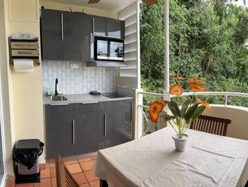 Gîte pour 4 personnes, avec terrasse et piscine à Tartane
