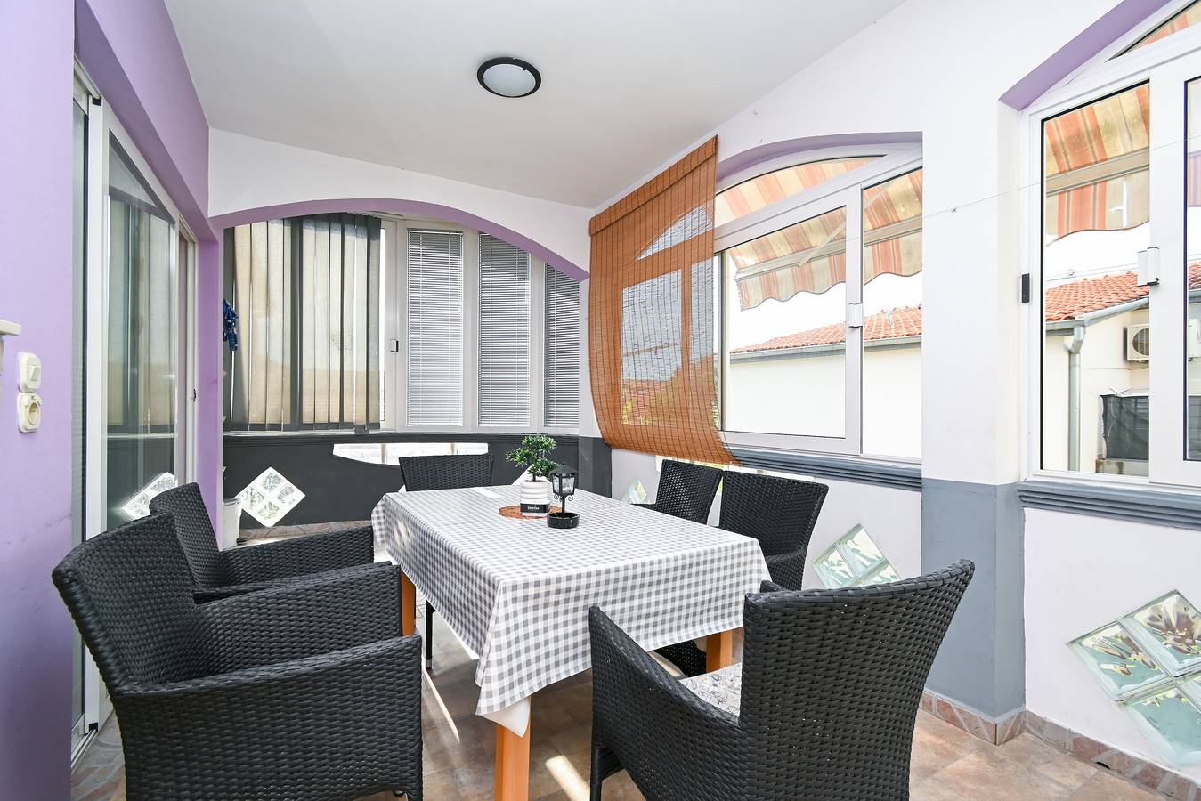 Ganze Wohnung, 2-Zimmer-Ferienwohnung mit Terrasse und Meerblick Bibinje, Zadar A-18066-a in Bibinje, Zadar