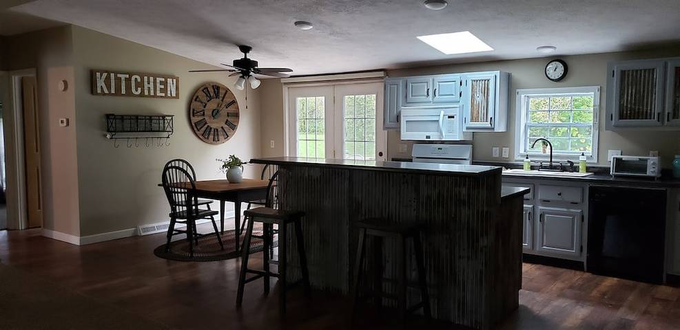 Ferienhaus für 8 Personen, mit Whirlpool und Garten sowie Terrasse - 1