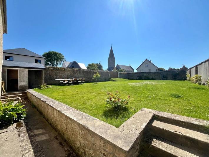 Location de vacances pour 10 personnes, avec jardin et terrasse à Bény-sur-Mer - 2