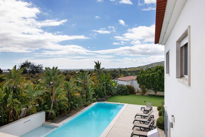 Ferienwohnung für 2 Personen, mit Kinderpool und Garten in Faro