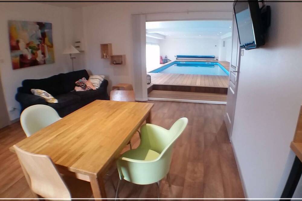 Gîte du Lac des Miroirs 2 a 4 personas con piscina privada in Condette, Boulogne-sur-Mer region