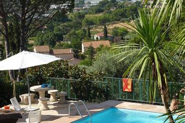 Gîte pour 4 personnes, avec piscine et jardin, animaux acceptés à Roquevaire