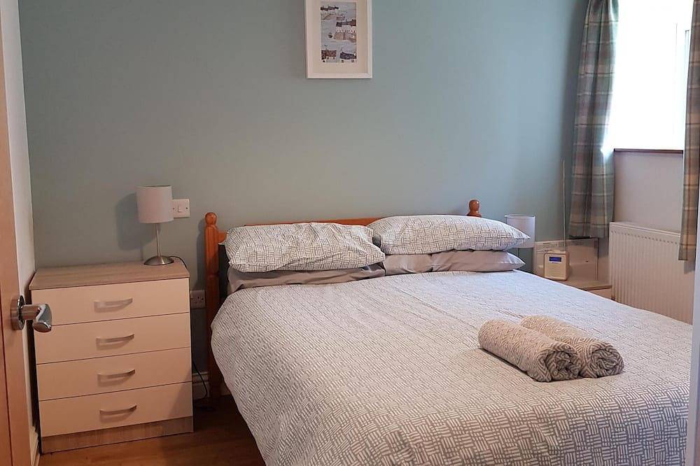 Dog & family friendly 2 bed barn conversion in country setting in North Somerset