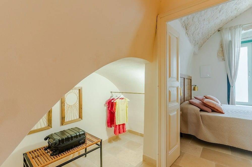 Entire apartment, House Lea near the beaches - typical house near Ostuni in Carovigno, Salento